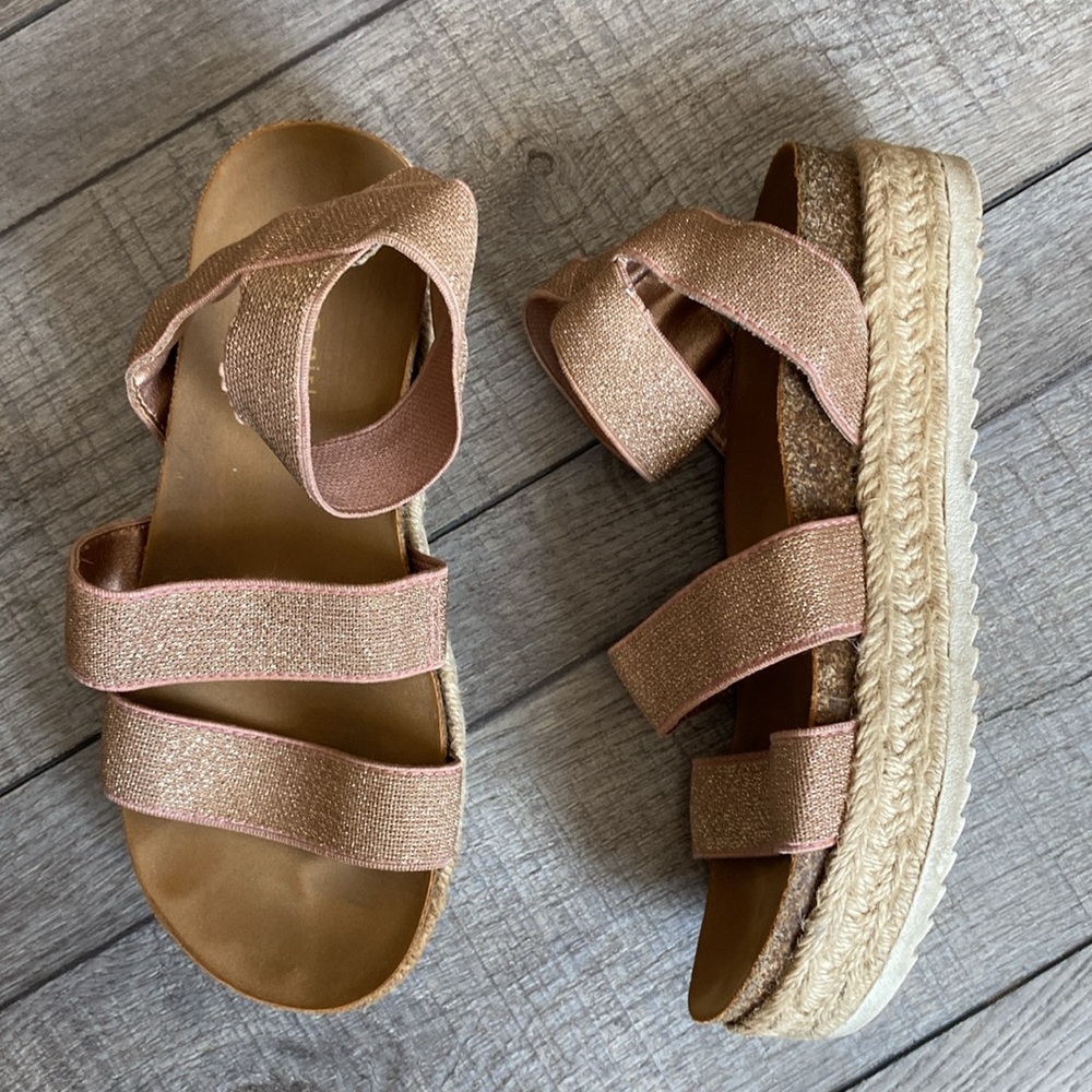 Madden Girl Platform Glitter Sandal 1